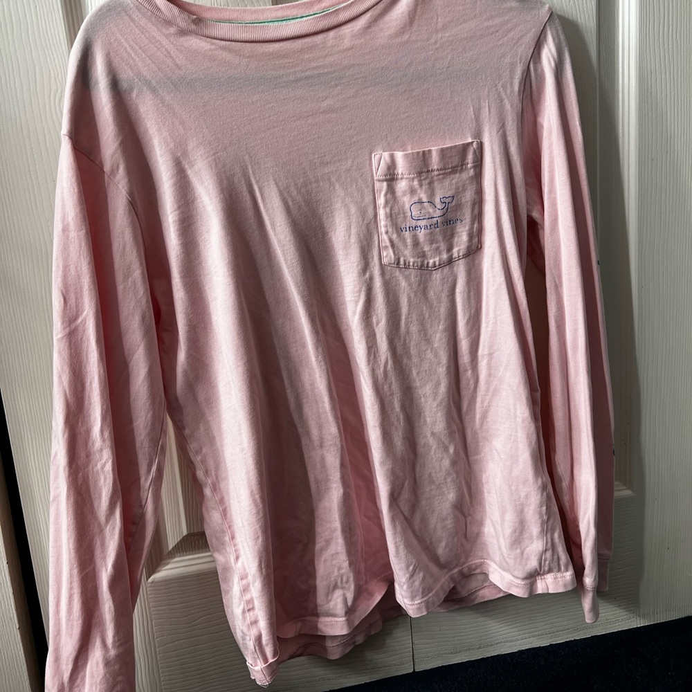 Vineyard Vines Pink Long Sleeve T-Shirt. Size XS. Worn Once.